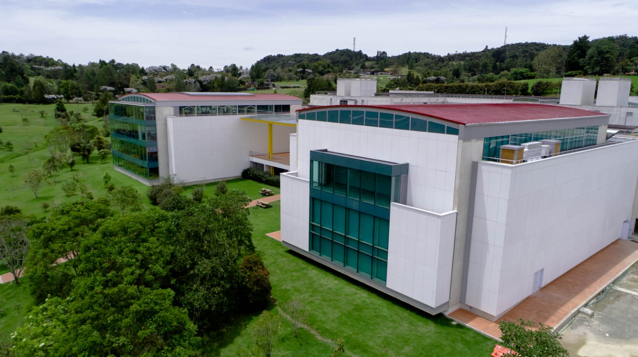 Universidad EIA · Fachada GRC